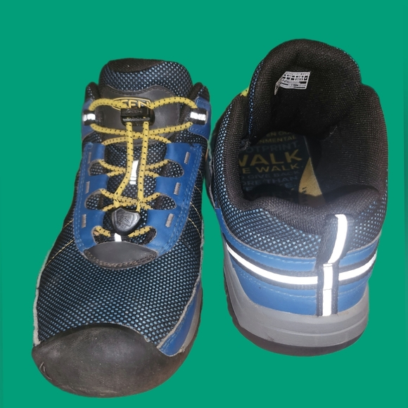 KEEN TARGHEE SPORT YOUTH SIZE 5 - Picture 4 of 6